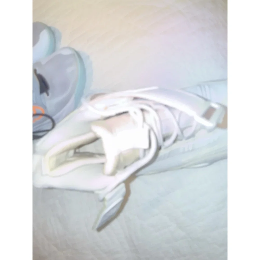 Nike Air Griffey Max 1 Triple White InductKid Ken Griffey Jr's HOF Size 10.5